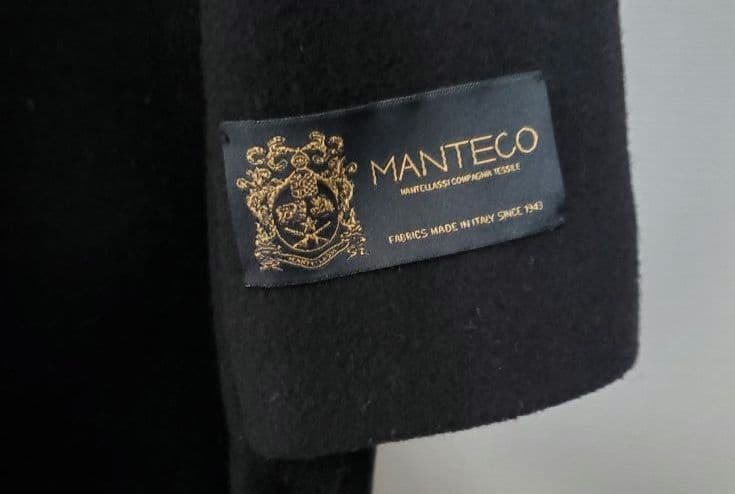 あかね！Rouge vif 　Manteco 黒 ロングコート