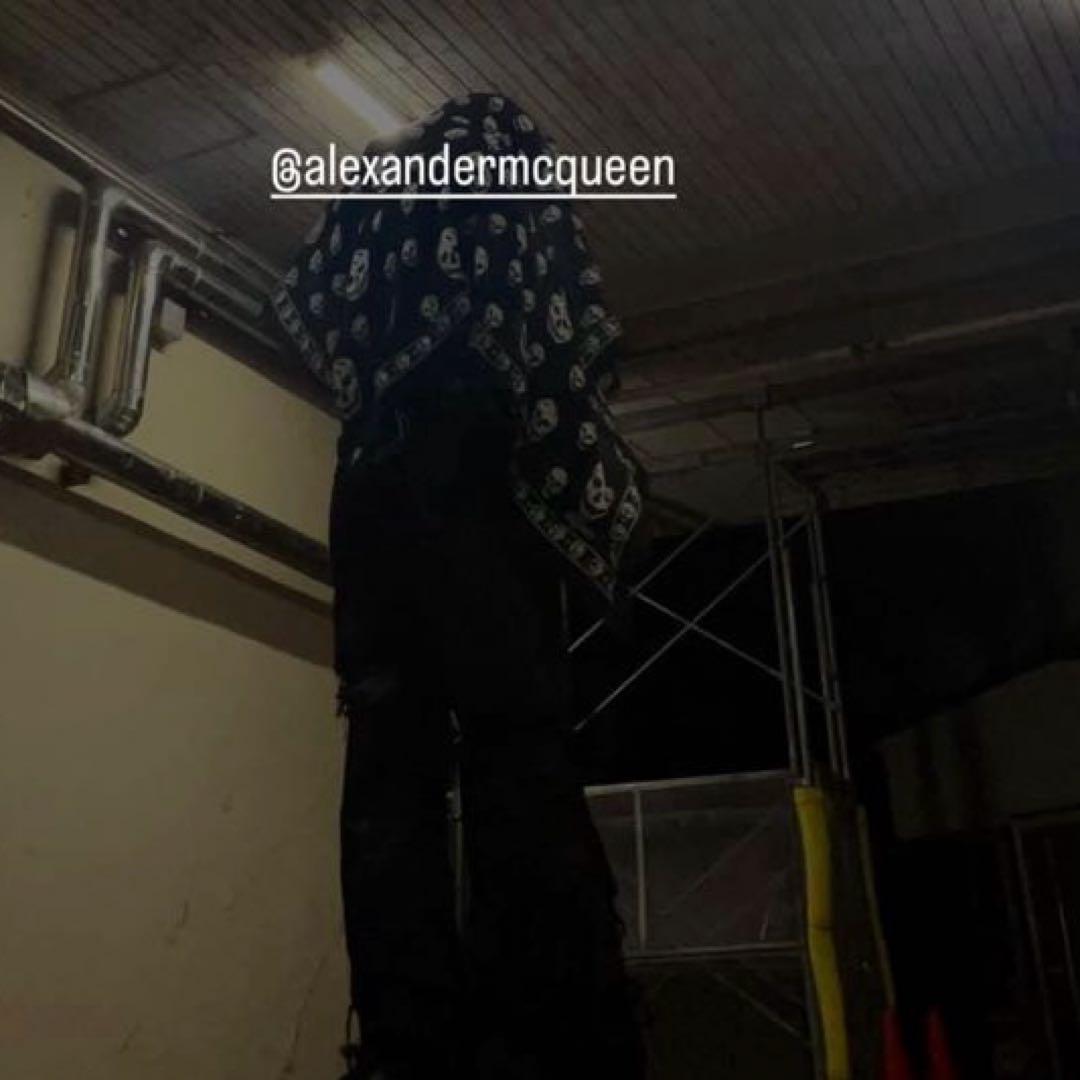 正規品　Alexander McQueen スカル柄マフラー　スカーフ