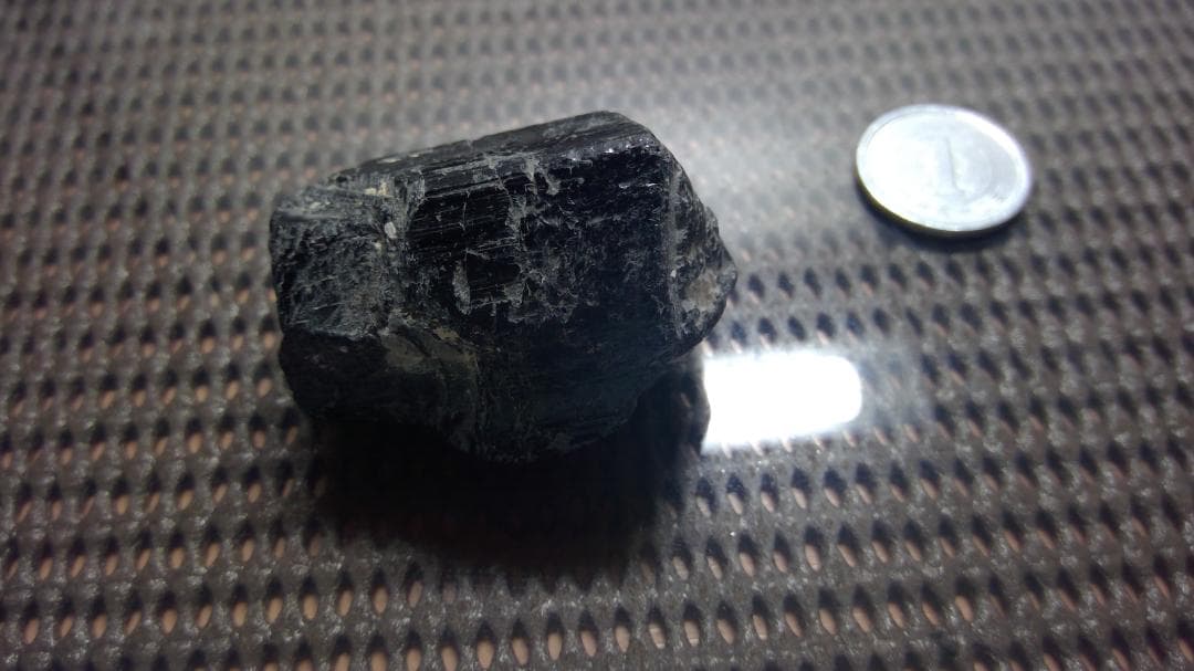 ブラックトルマリン　パワーストーン原石 置物