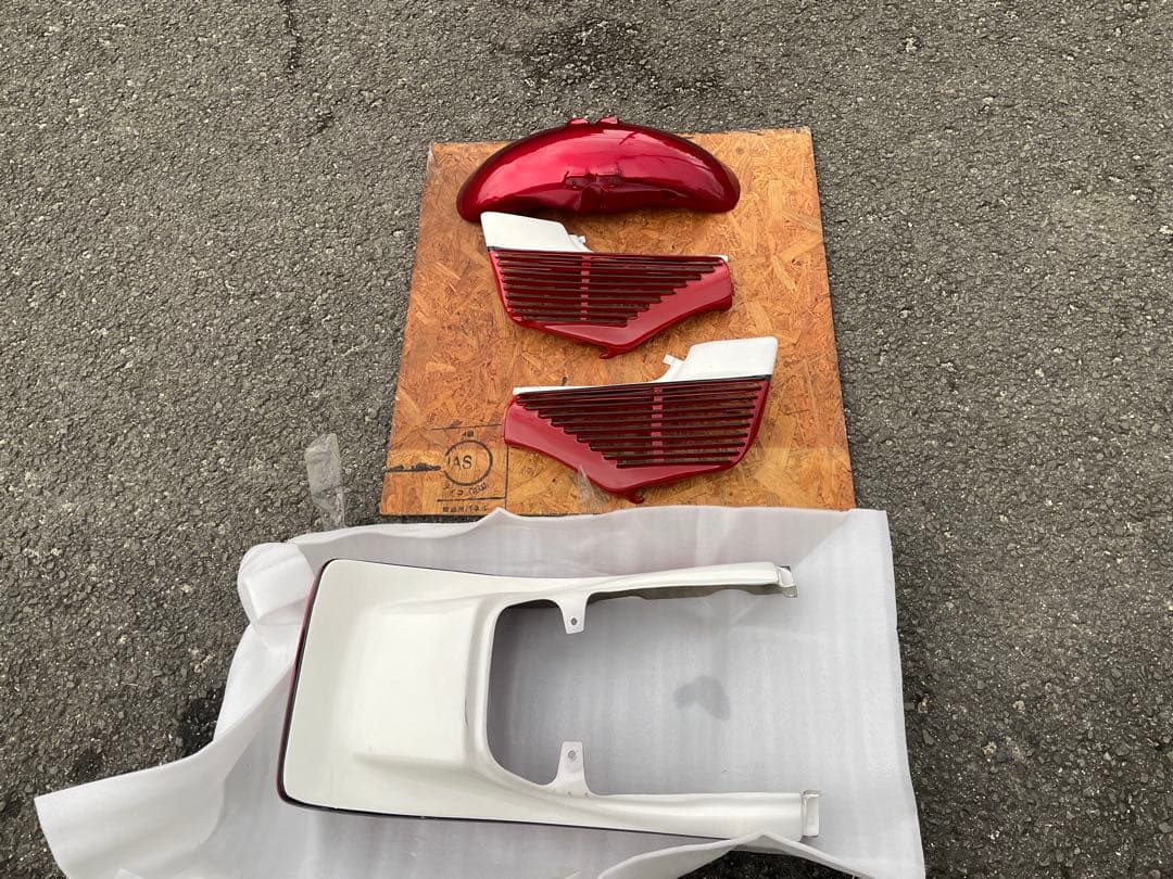 ジェイド250外装　CBX400F1型カラー