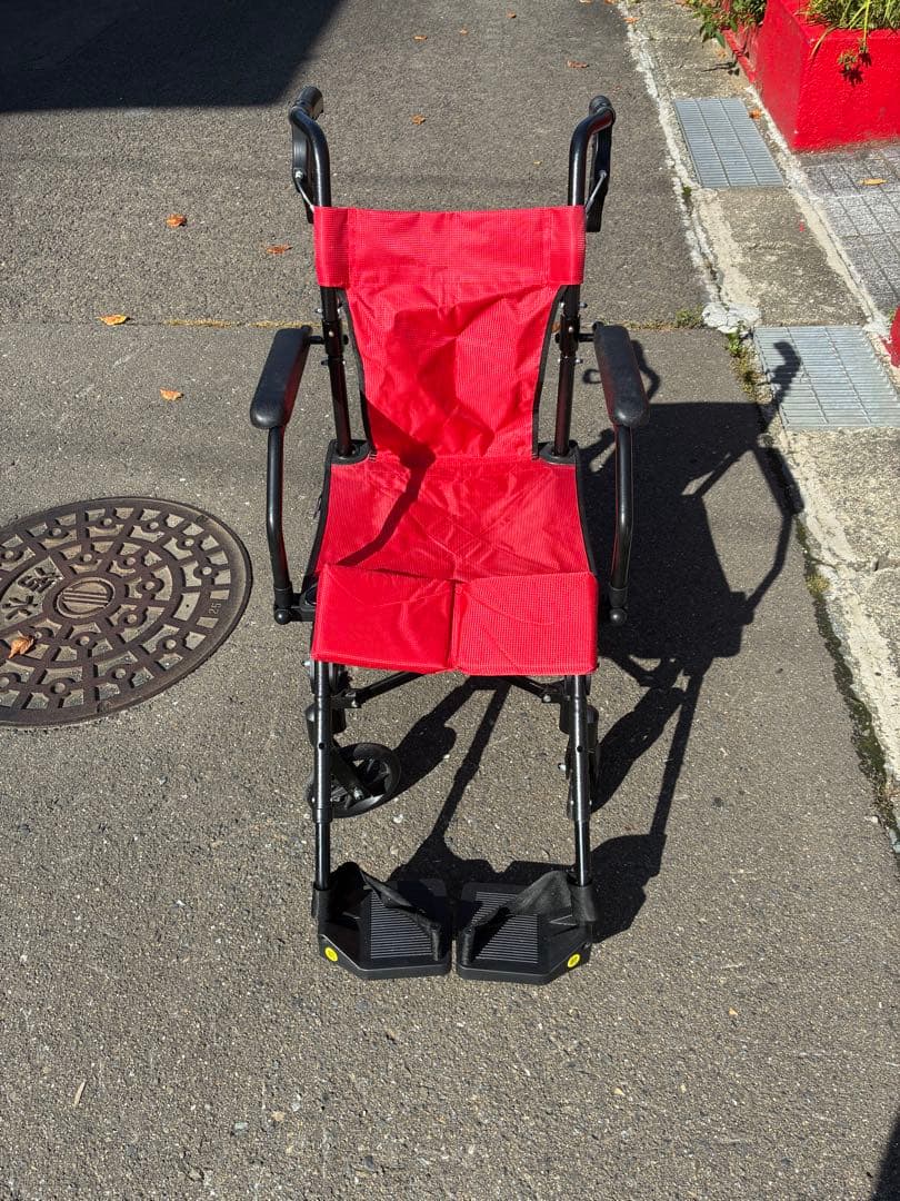 携帯型介助用簡易車イス、Handy Light