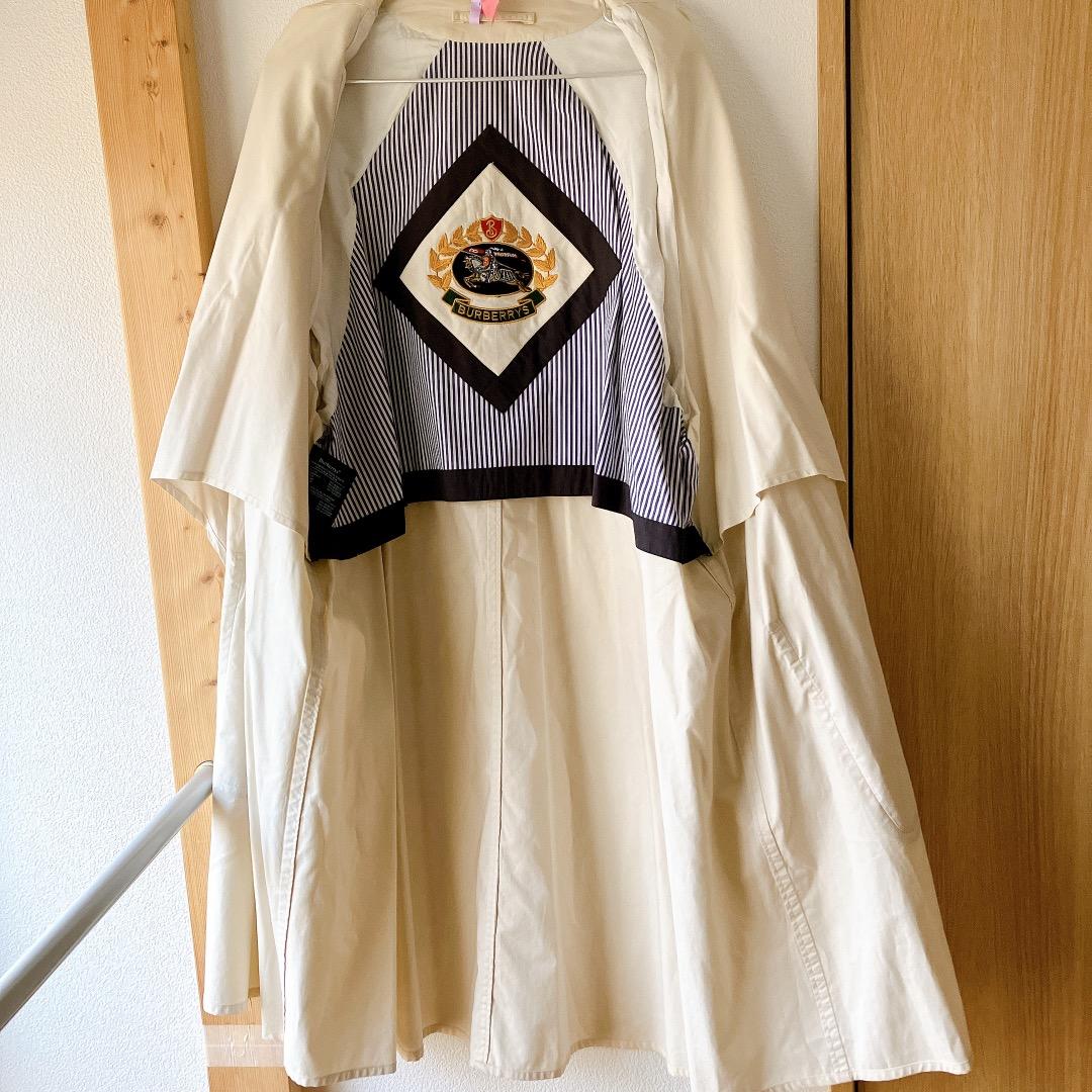 バーバリー　☘️スプリングコート　アイボリー　金ボタン　裏ビッグロゴ　ロゴ刺繍