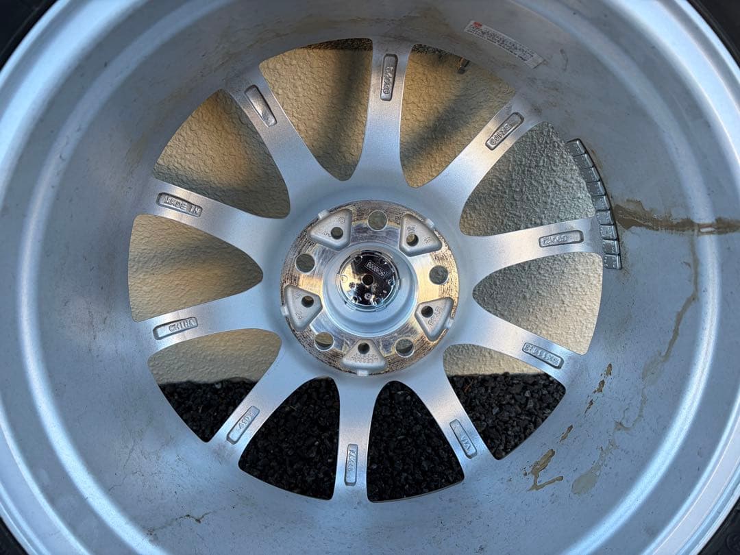 ラーメン丸215/60R17 96Q スタッドレス ホイール4本セット