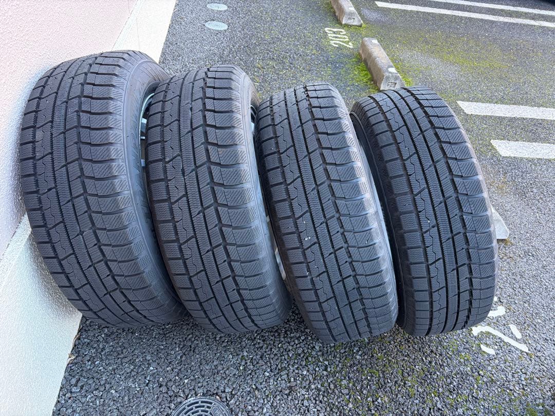 ラーメン丸215/60R17 96Q スタッドレス ホイール4本セット