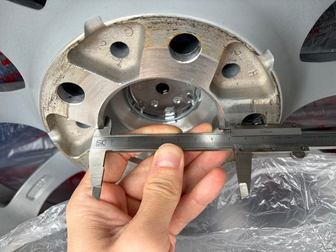 ラーメン丸215/60R17 96Q スタッドレス ホイール4本セット