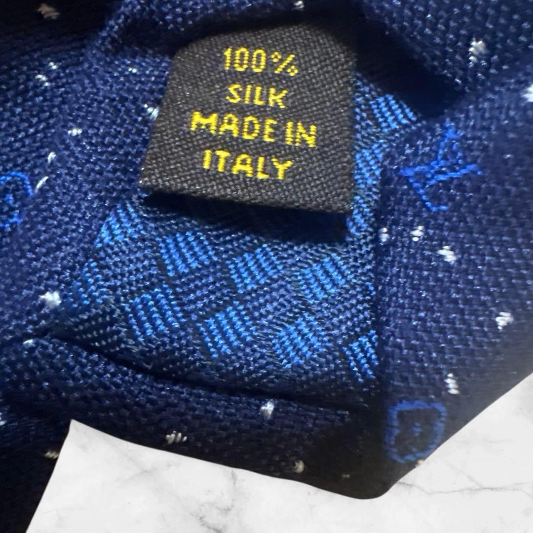 【未使用に近い】ルイヴィトン　ネクタイ　刺繍　ロゴ　モノグラム　ネイビー　肉厚