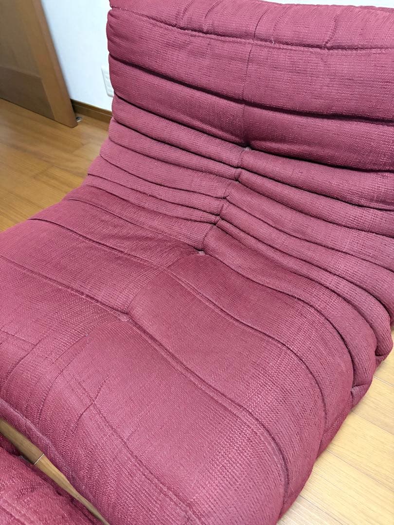 リーンロゼ　トーゴ　レッド 1人掛け　オットマン付き