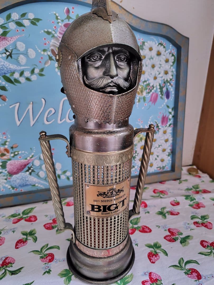 【昭和レトロ】ゴールドラベル　BIGT 　カブト　オルゴール付き　ボトルケース