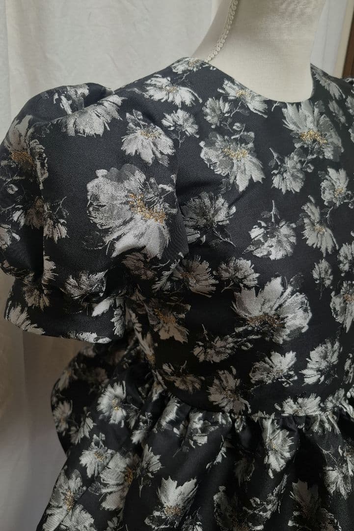 ジャガード ペプラムトップス