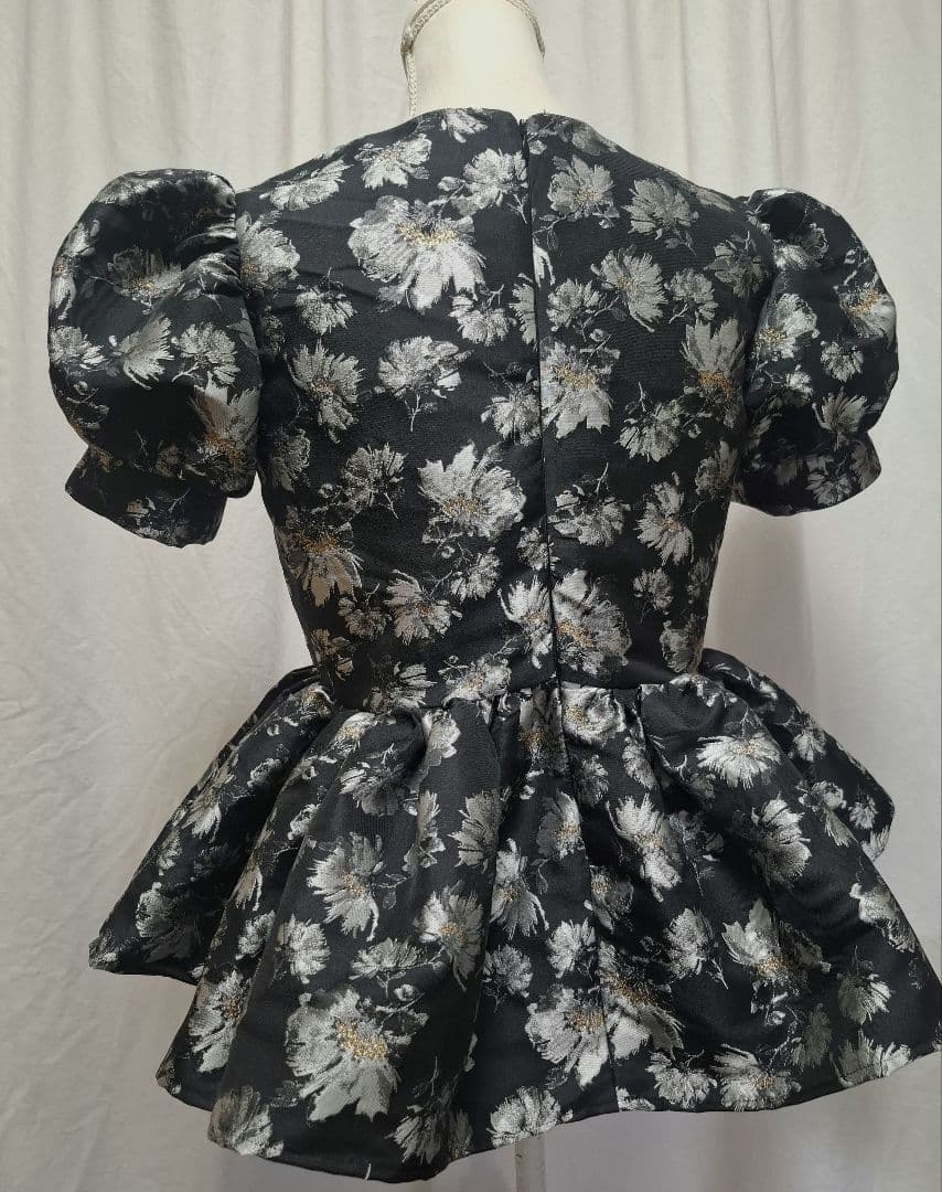 ジャガード ペプラムトップス