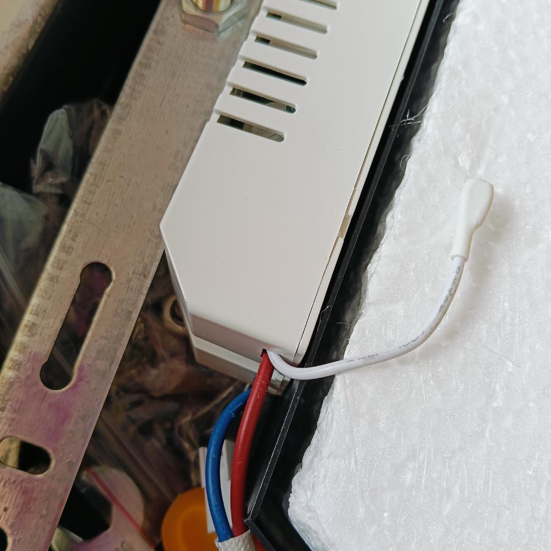 【新品未使用】LEDシーリングライト 8畳 省エネ 節電 おしゃれ 長方形