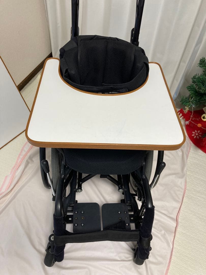 ミキ　フォース　子供用車椅子　22インチ