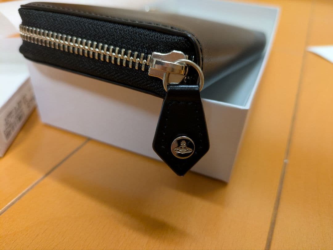 Vivienne Westwood　ヴィヴィアン・ウエストウッド　メンズ長財布