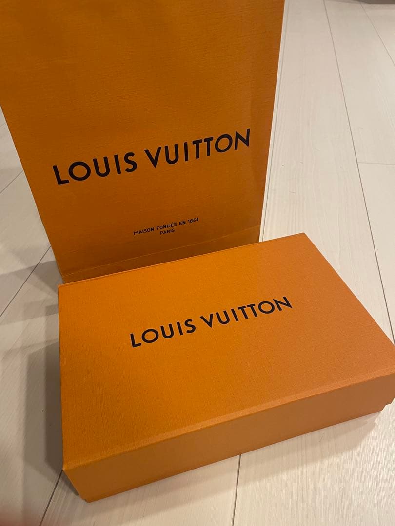 LOUIS VUITTON(ルイヴィトン)キャップ・LV リーグ　ホワイト