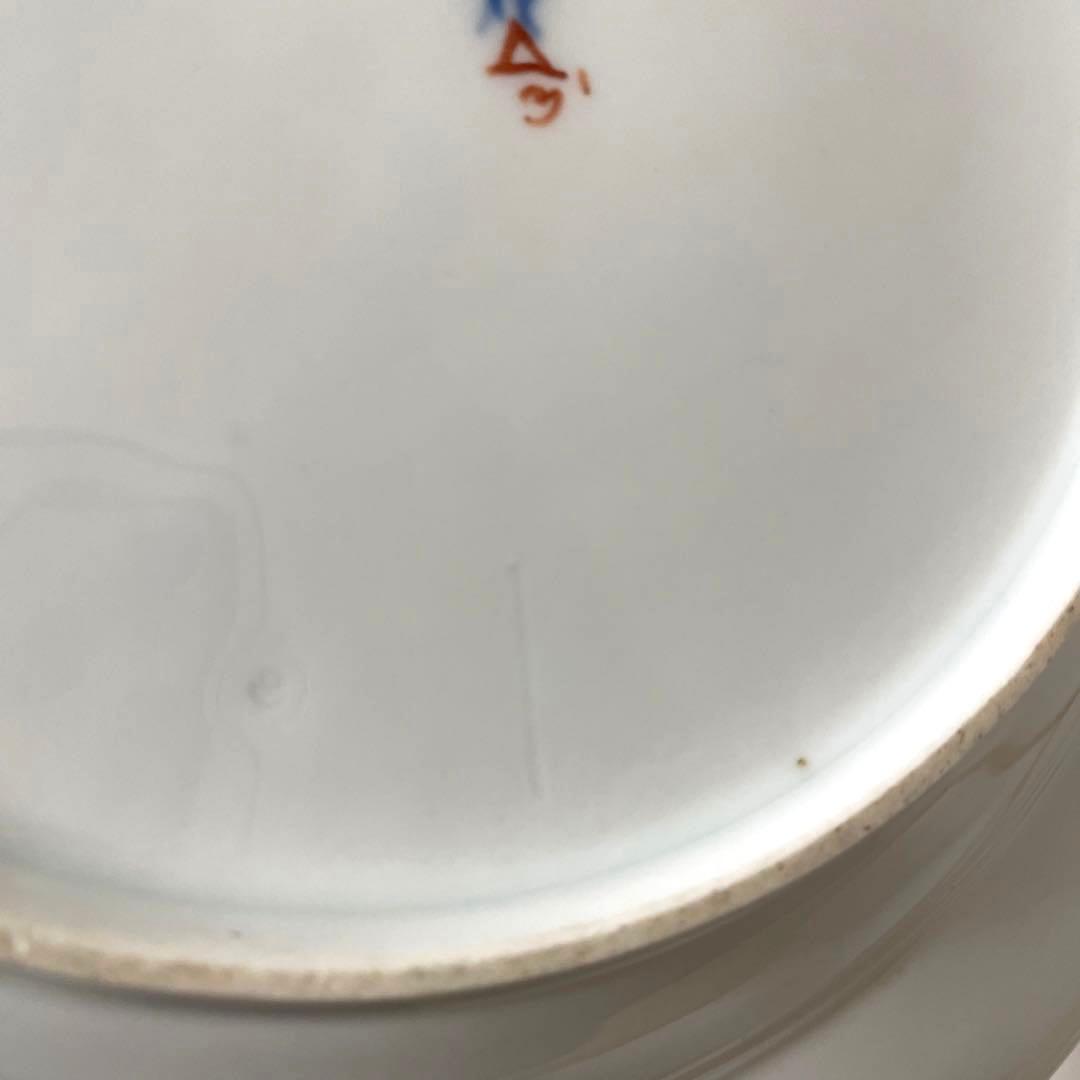 ＊写実画・松に止まる雀＊２５cm・金縁・Meissen・