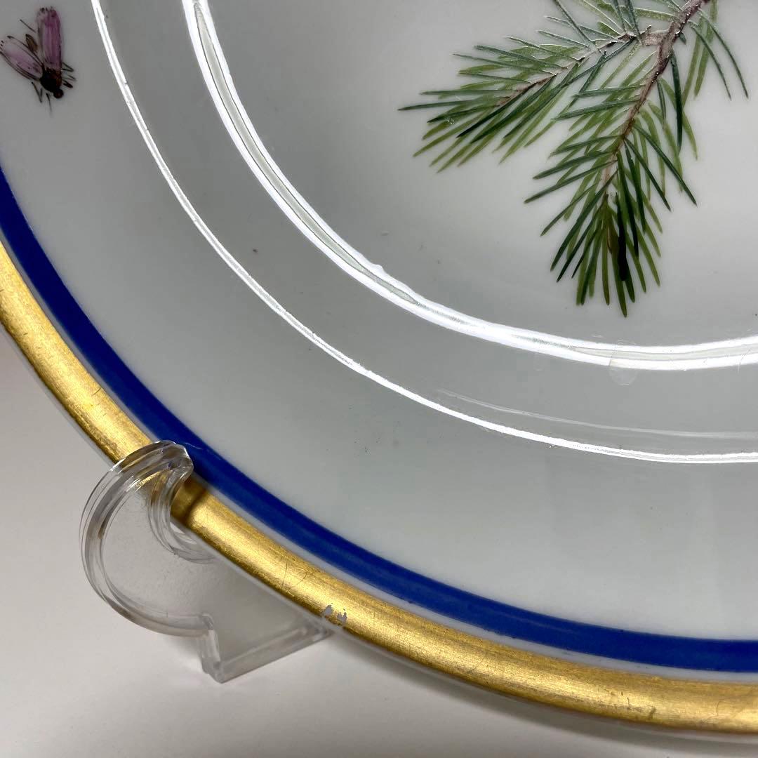 ＊写実画・松に止まる雀＊２５cm・金縁・Meissen・