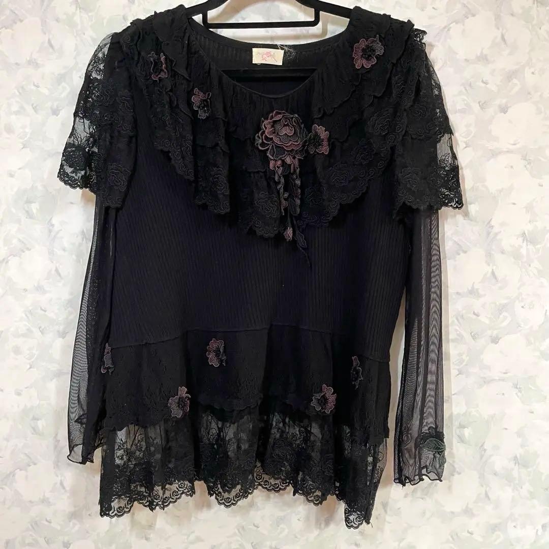 アトリエまりこ　【未使用品】￼黒シースルーお花のトップス