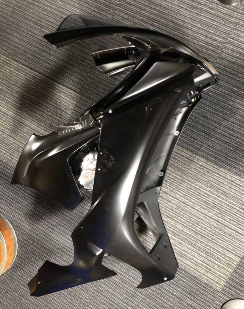 YAMAHA YZF-R1 20~24フロントのカウルセット 黒