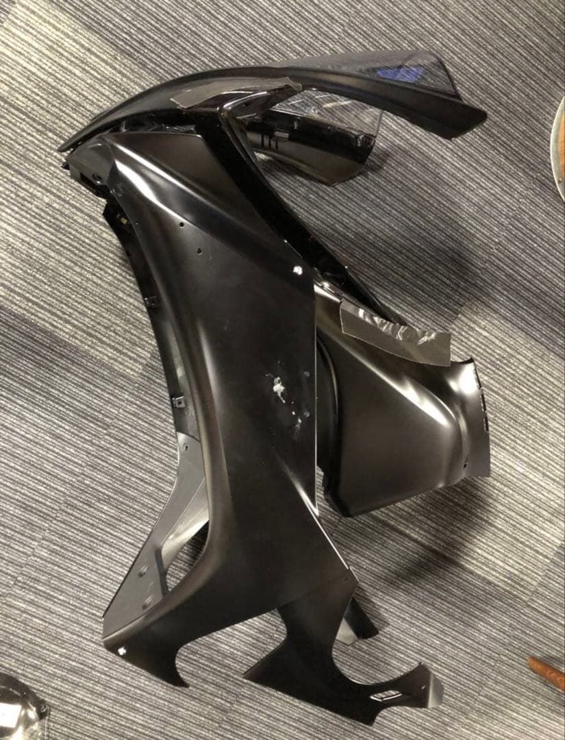 YAMAHA YZF-R1 20~24フロントのカウルセット 黒