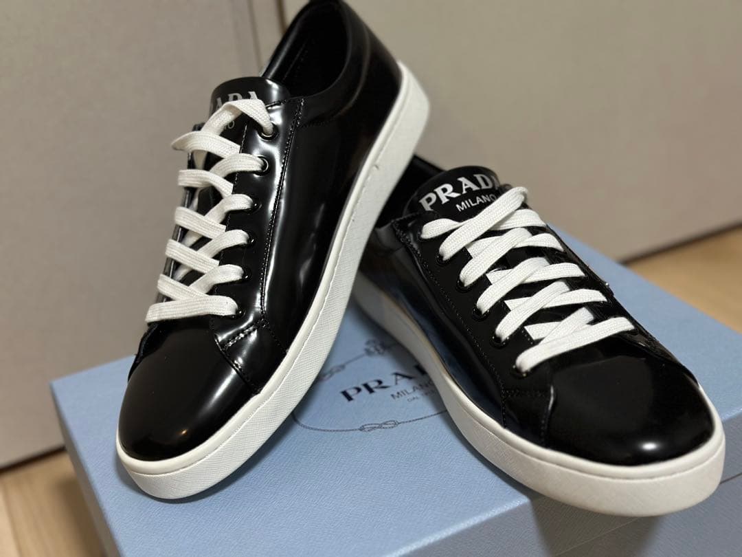 PRADA ブラック スニーカー