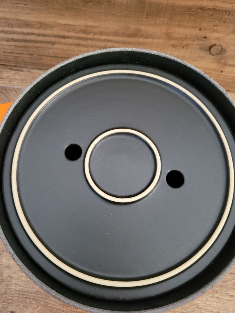 未使用 Le Creuset 両手鍋 ココット・エブリィ 18 インナーリッド付