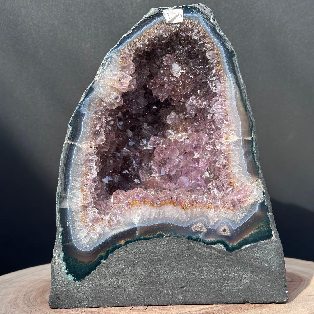 天然石 タイチンルチルクォーツ共生アメジストのドーム　置物共生G.82