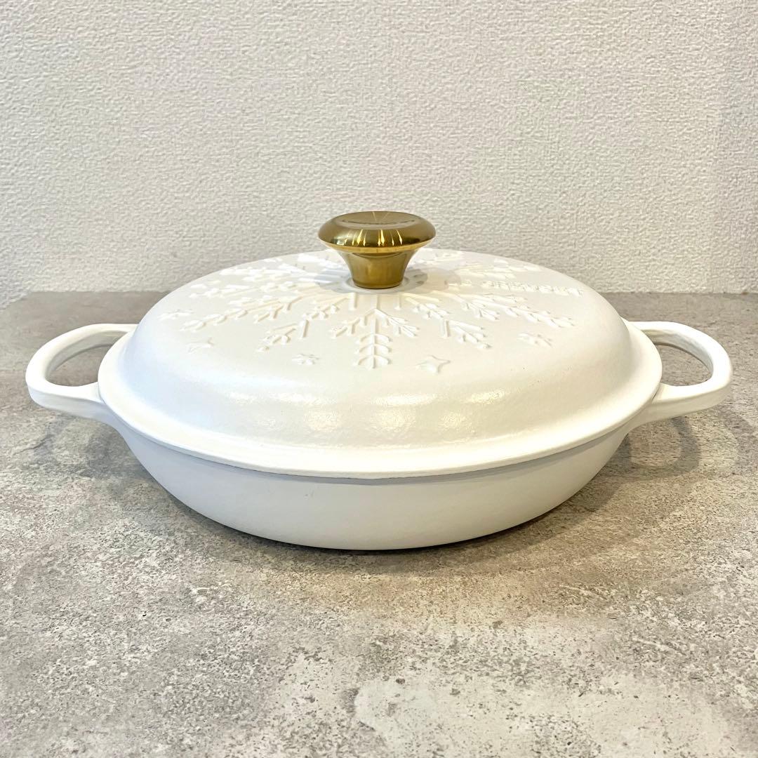 ルクルーゼ　スノーフレーク　ビュッフェキャセロール　26cm