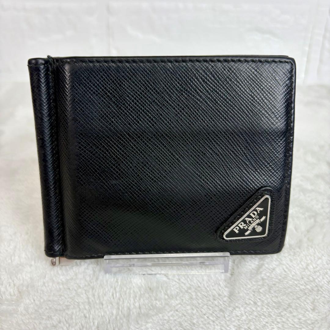 近年モデル　PRADA ブラック サフィアーノレザー マネークリップ　NFC