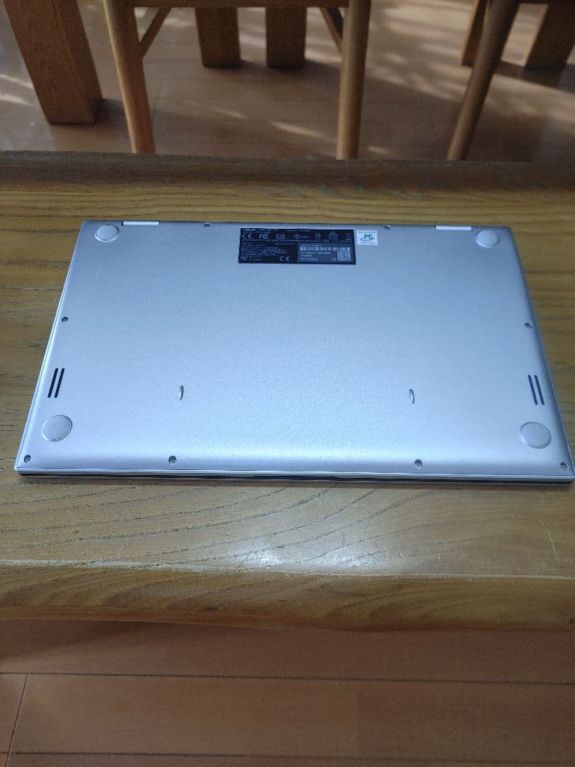 Chromebook本体 ASUS Chromebook C425T Core m3/8GB/64GB