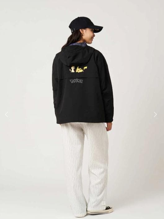 ★新品タグ付き★グラニフ ポケモン ピカチュウ かくれんぼ マウンテンパーカー