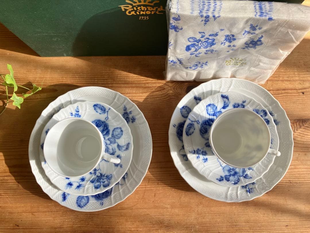 ジノリ　ベッキオブルーローズ　コーヒーカップアンドソーサー、デザートプレート×2