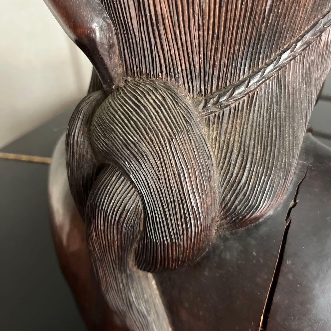 東南アジア　大きな木彫り置物