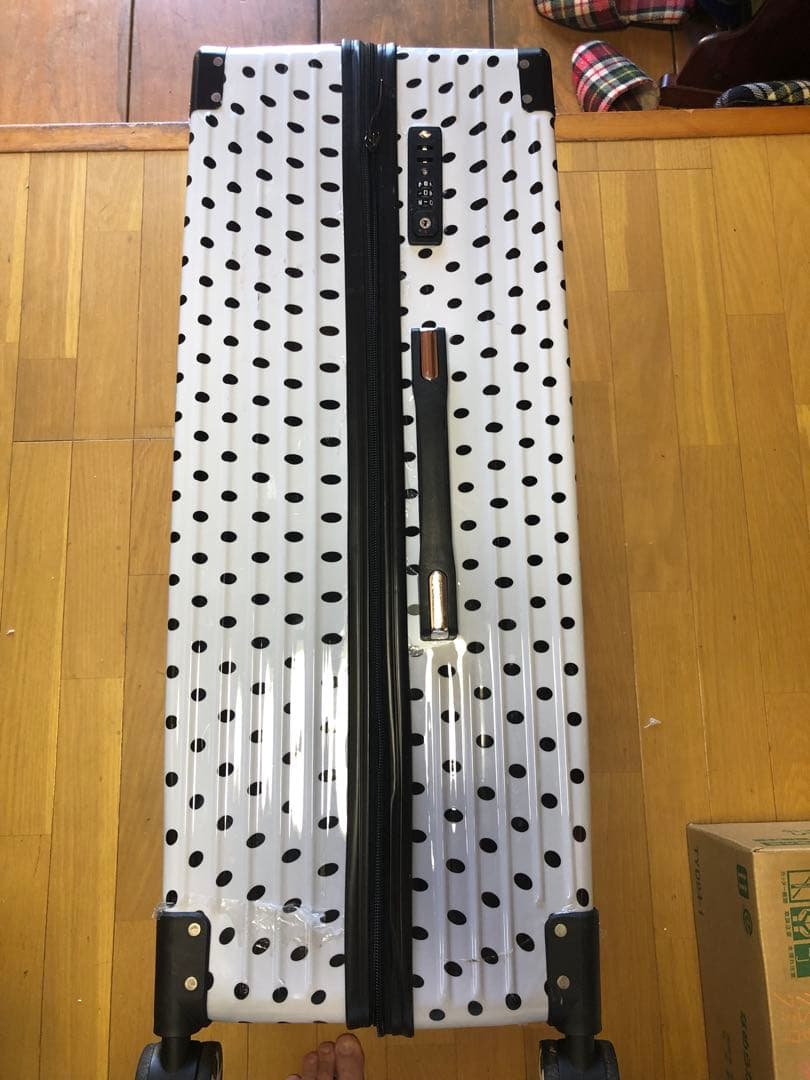 ハローキティ ポルカドット キャリーケース