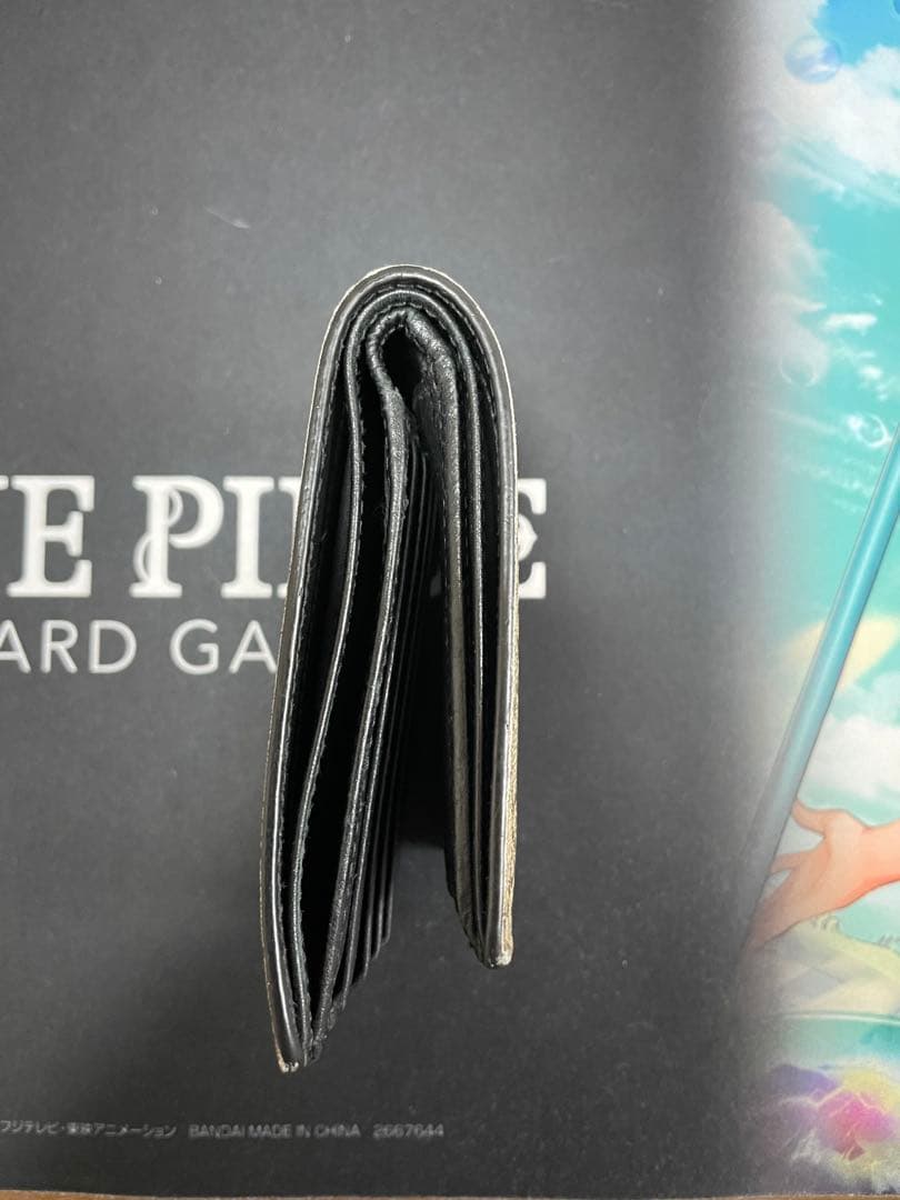 GUCCI スネークデザイン 二つ折り財布