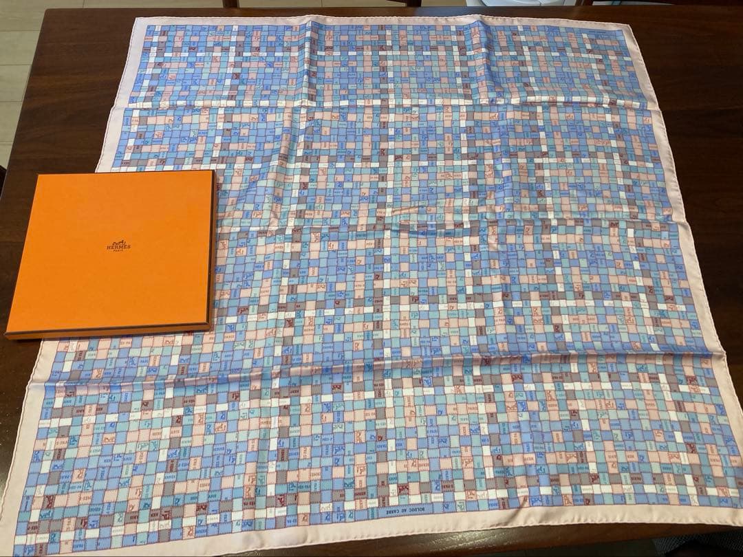 Bolduc au Carré エルメス　カレ　90 ボルデュック