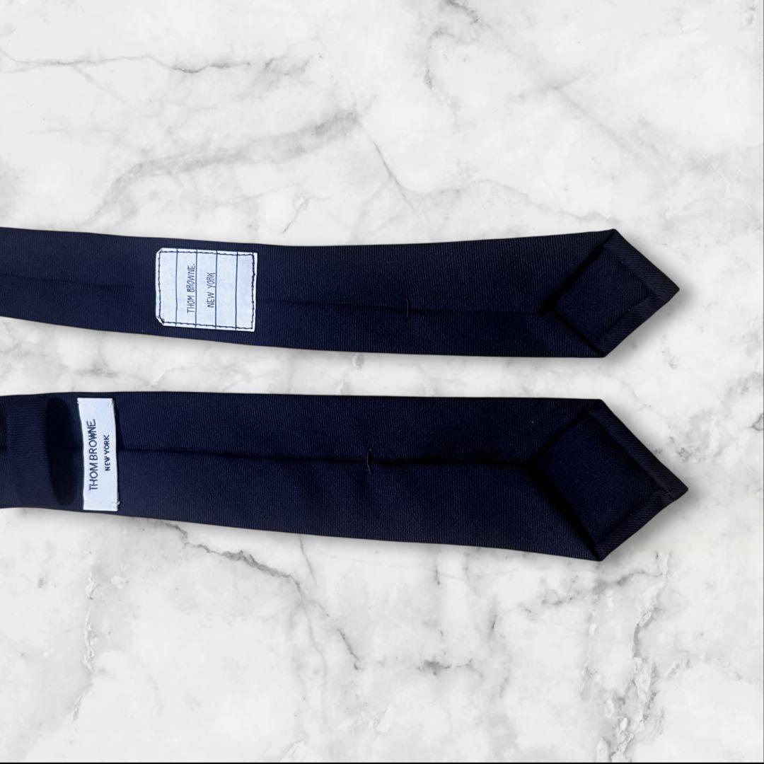 【未使用に近い】Thom Browne ネイビー ネクタイ　トリコロール　ウール