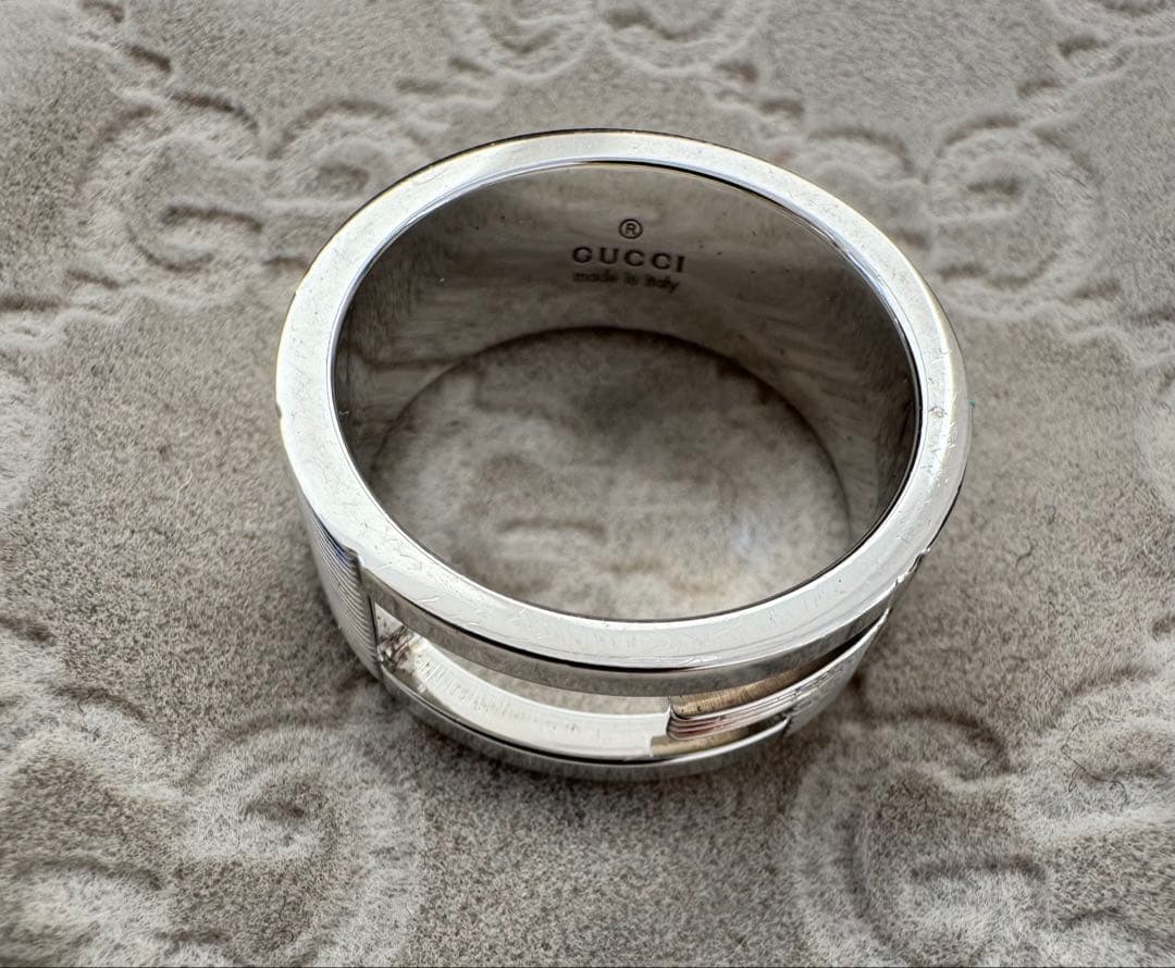 ビビ　GUCCI シルバーアクセサリー セット（ブレスレット＋リング）