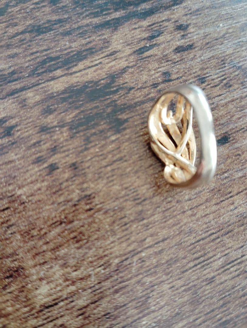 ゴールド ストライプデザイン リング　みるくしゅがー