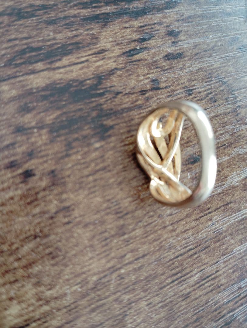 ゴールド ストライプデザイン リング　みるくしゅがー