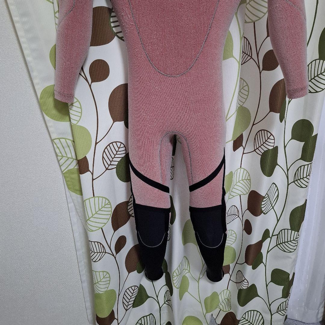 O'Neill Superfreakセミドライ スーツ 黒サイズM美品、値下げ！