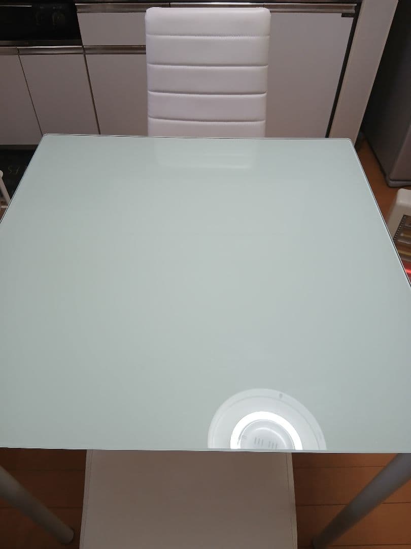 ガラスのダイニングテーブルセット