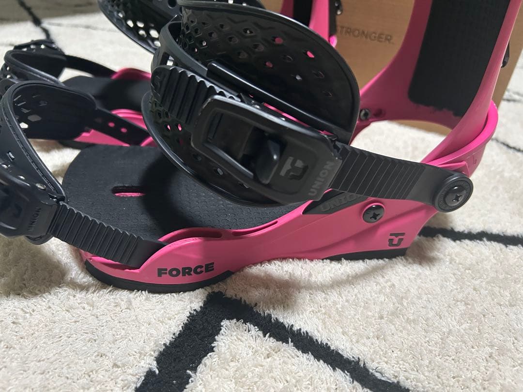 UNION FORCE ユニオン　フォース　22-23 ホットピンク　Mサイズ