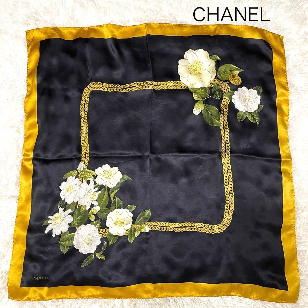 CHANEL大判シルクスカーフ カメリア柄　光沢　タグあり