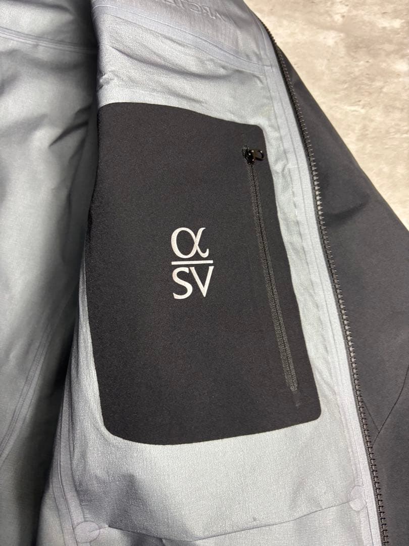現行モデル ARC'TERYX ALPHA SV JACKET