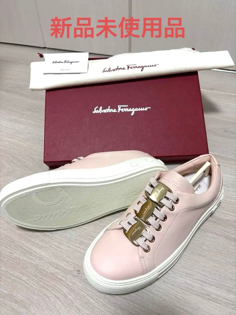 新品未使用 Salvatore Ferragamo スニーカー NADINE