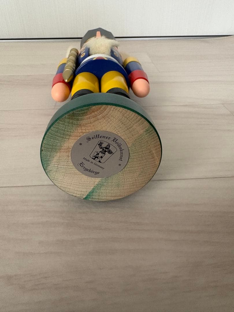 Seiffener Volkskunst社製　くるみ割り人形　王様　青　29cm