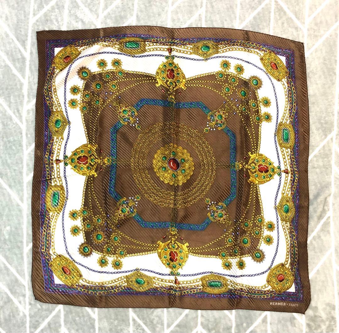 Sのお部屋！☆HERMES エルメス☆プリーツスカーフ 宝石デザイン