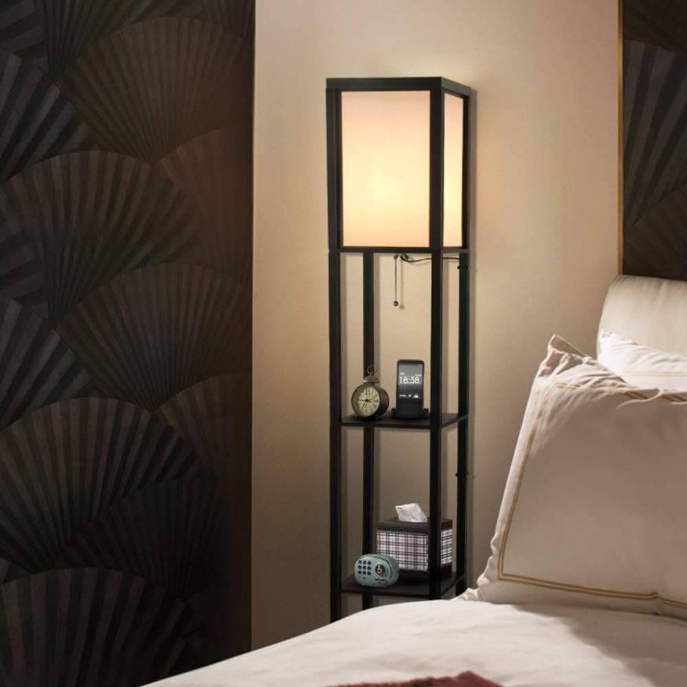 ラックが付いた組み立て式の木製フロアライト