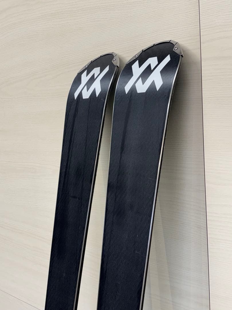 Völkl Racetiger SX スキー