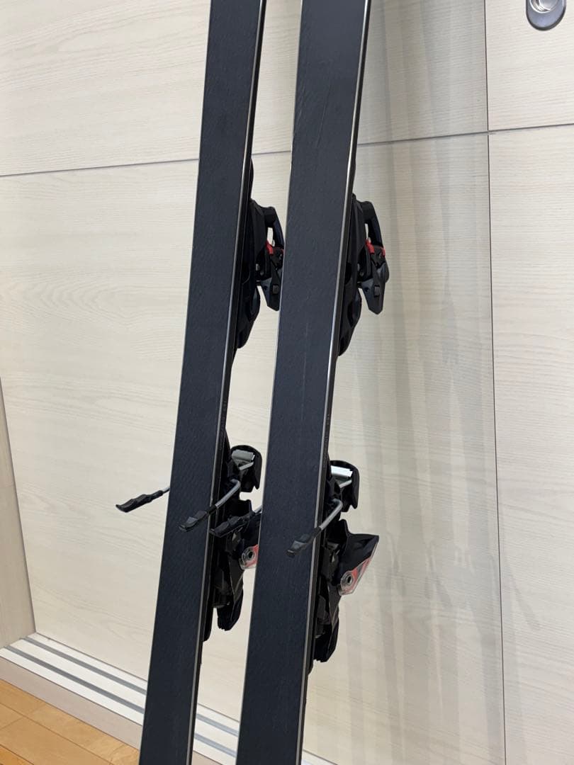 Völkl Racetiger SX スキー